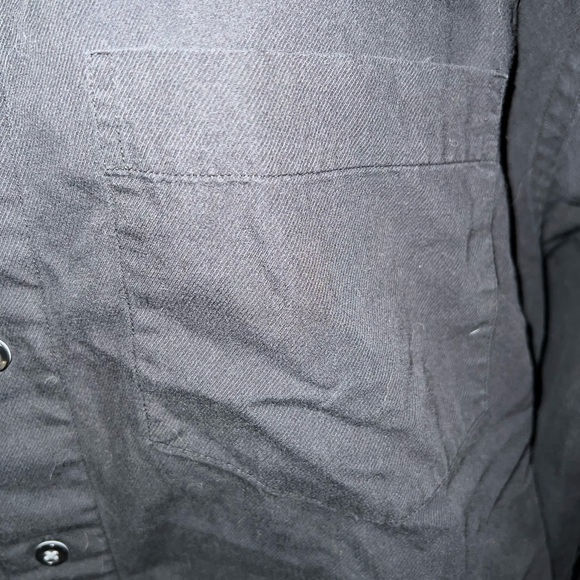 Gentry Single Needle Tailoring Button Up Shirt - Picture 2 of 9